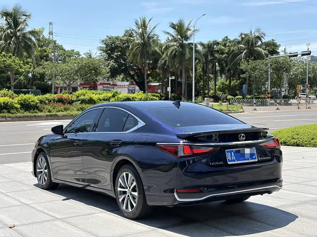 Lexus ES 2021 — фото 6