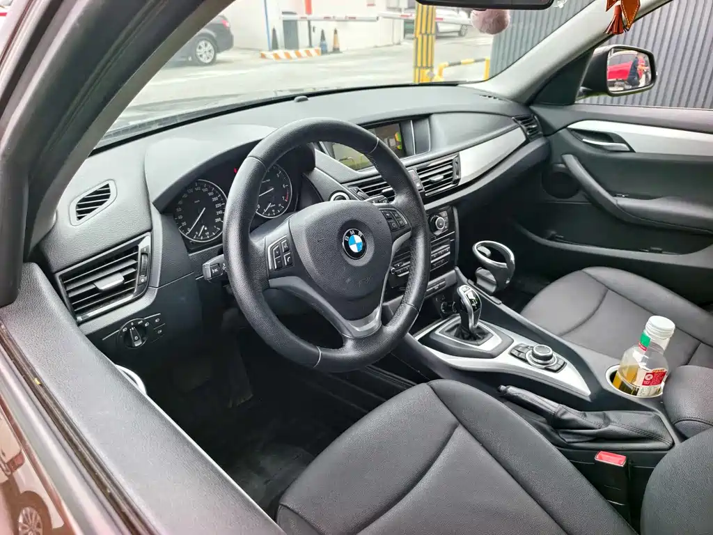 BMW X1 2014 — фото 14