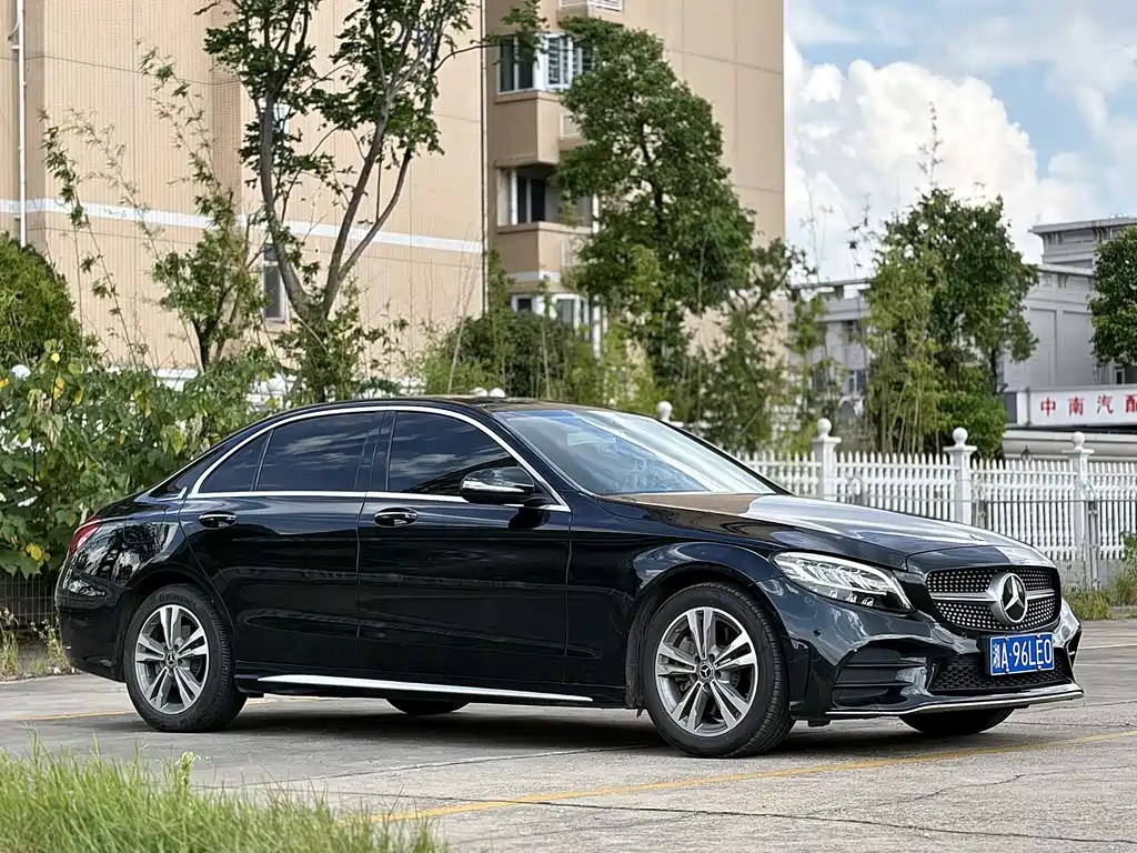 Mercedes-Benz C-Class 2020
