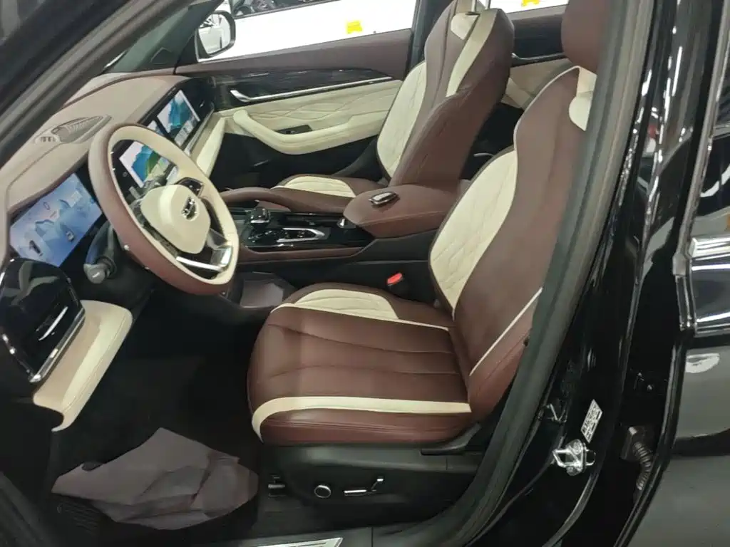 Geely Xingyue L 2022 — фото 15
