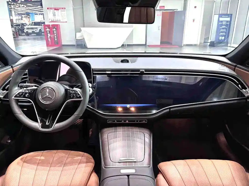 Mercedes-Benz E-Class 2024