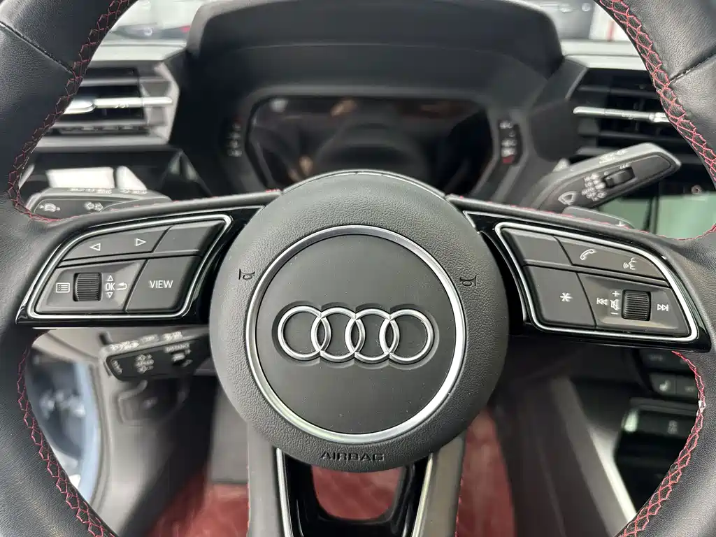 Audi A3 2023 — фото 13