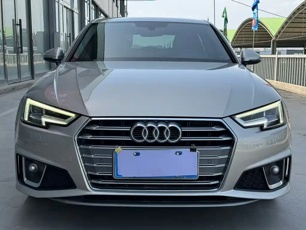 Audi A4L 2019 — фото 2