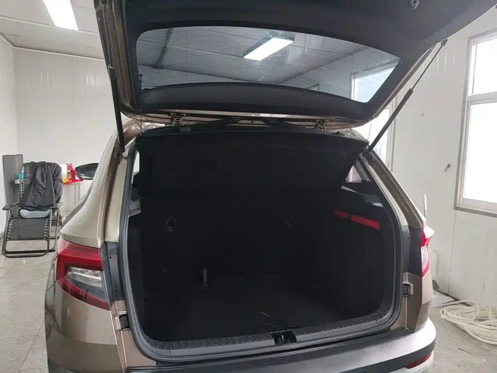 Skoda Karoq 2018 — фото 19