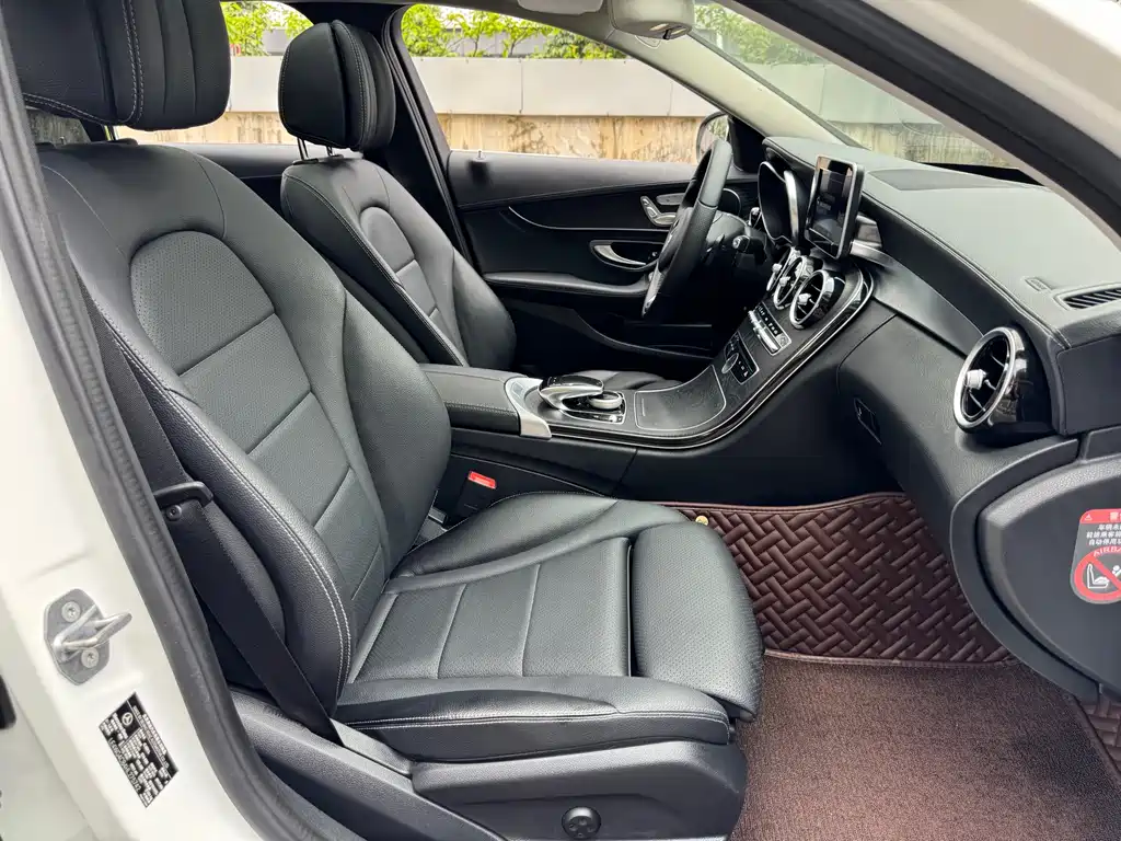 Mercedes-Benz C-Class 2017 — фото 12