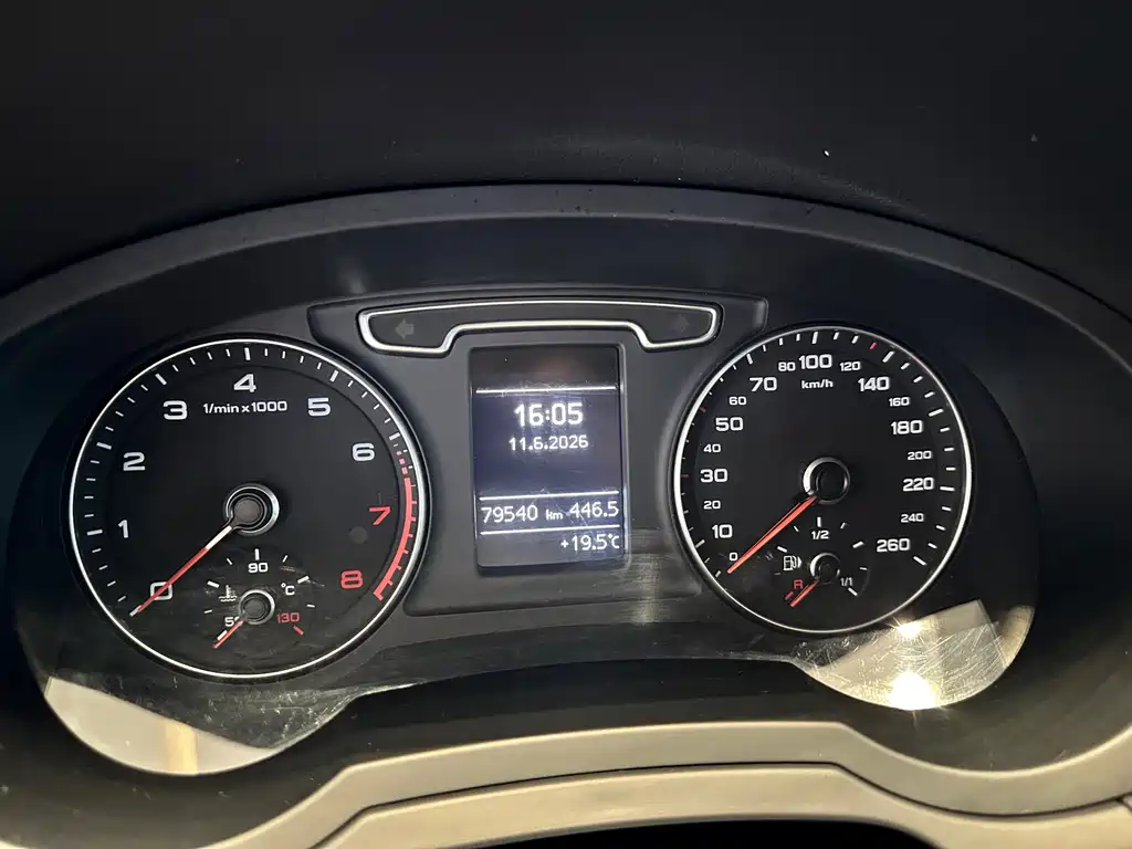 Audi Q3 2014 — фото 12