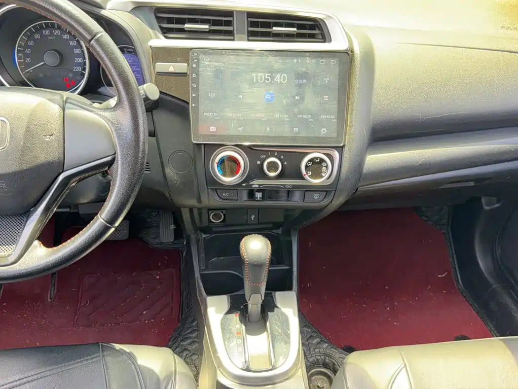 Honda Fit 2018 — фото 10