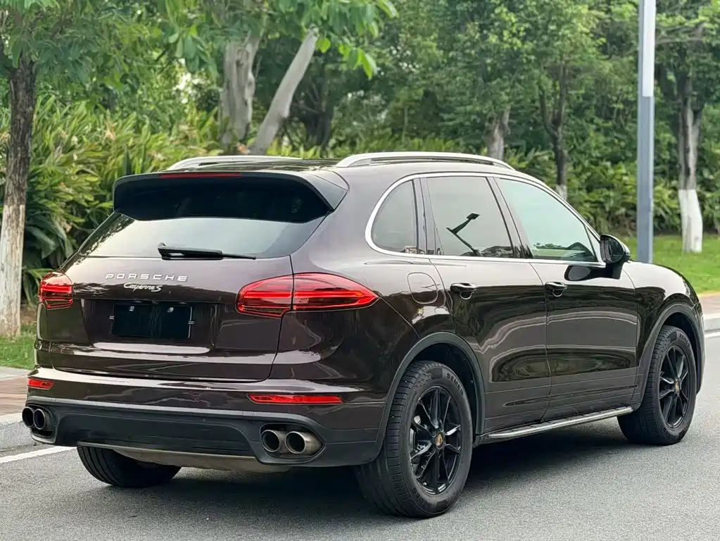 Porsche Cayenne 2017 — фото 9