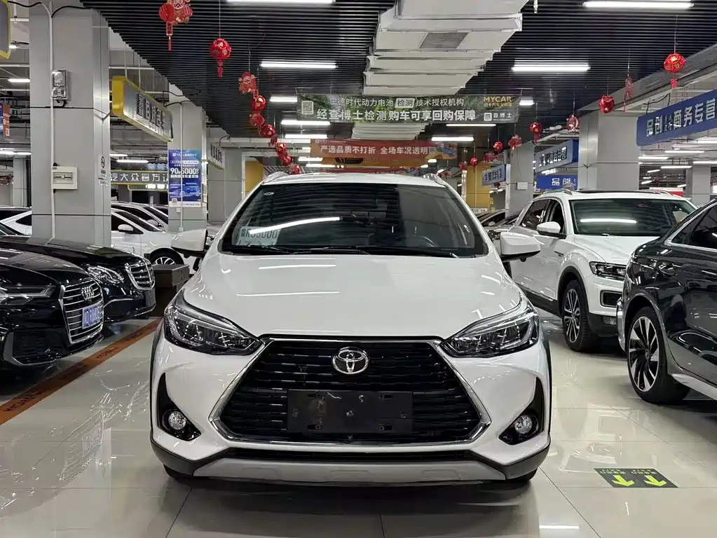 Toyota Yaris L 2022