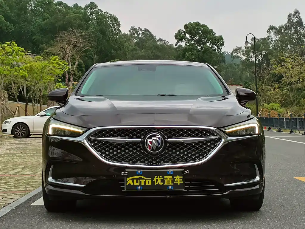 Buick LaCrosse 2022 — фото 2