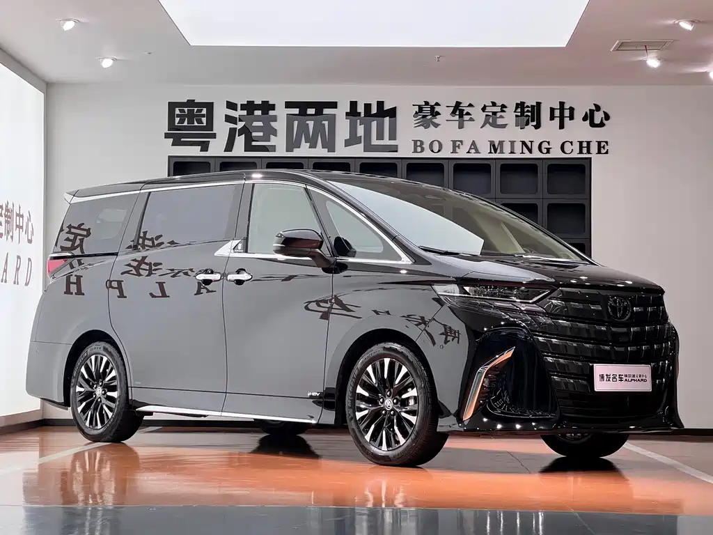 Toyota Alphard 2025 — фото 3