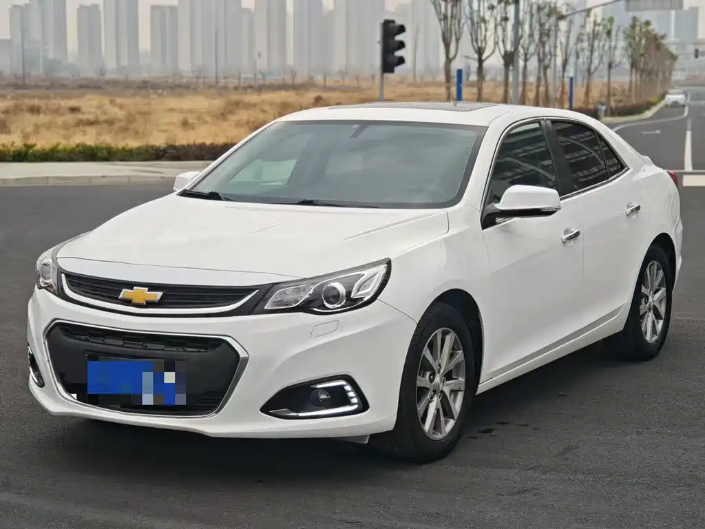 Chevrolet Malibu 2017 — фото 1
