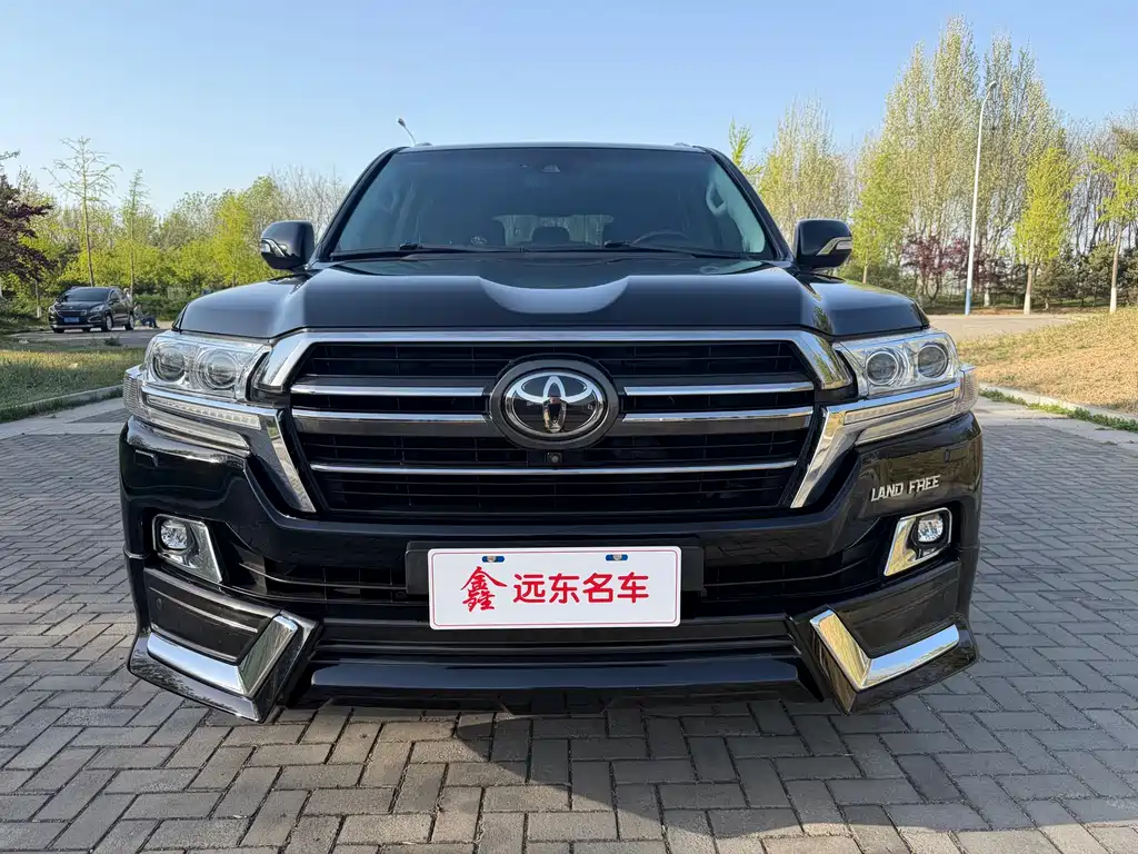 Toyota Land Cruiser 2020 — фото 3