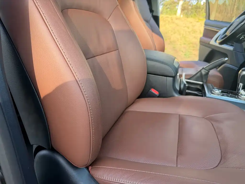 Toyota Land Cruiser 2020 — фото 32