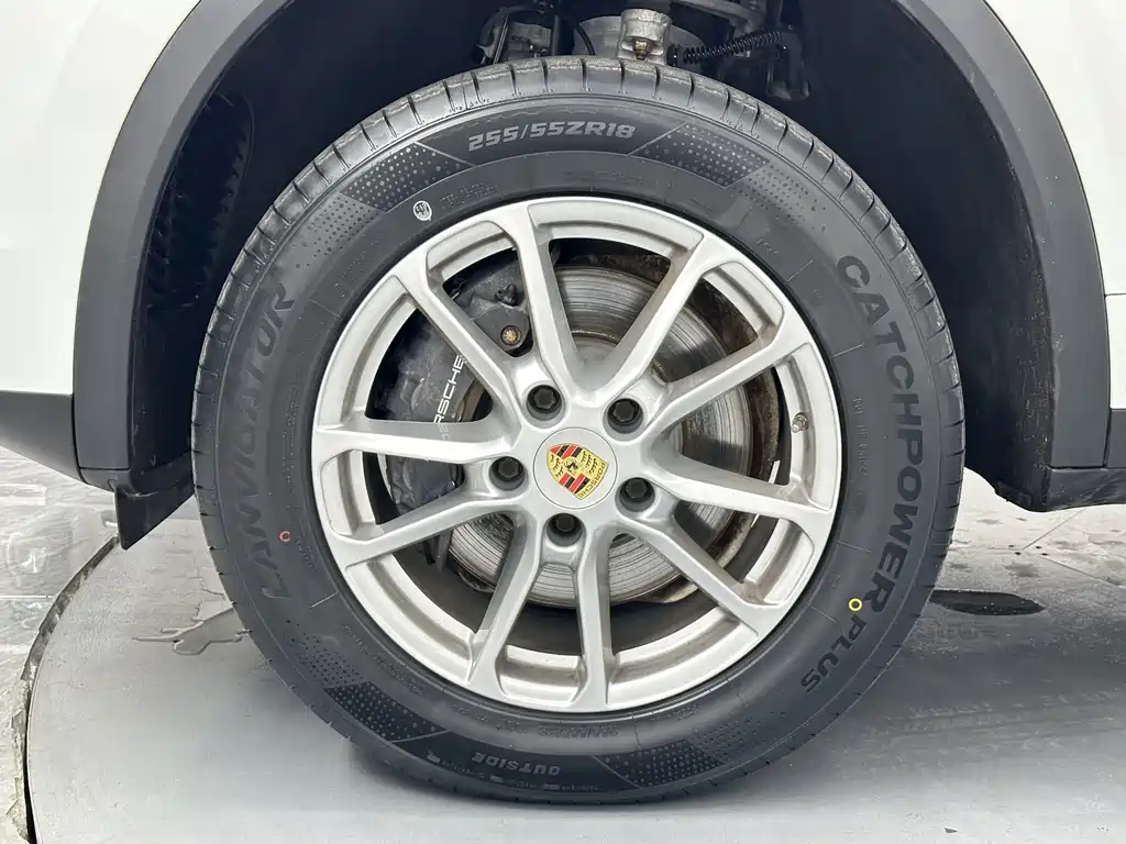 Porsche Cayenne 2016 — фото 25