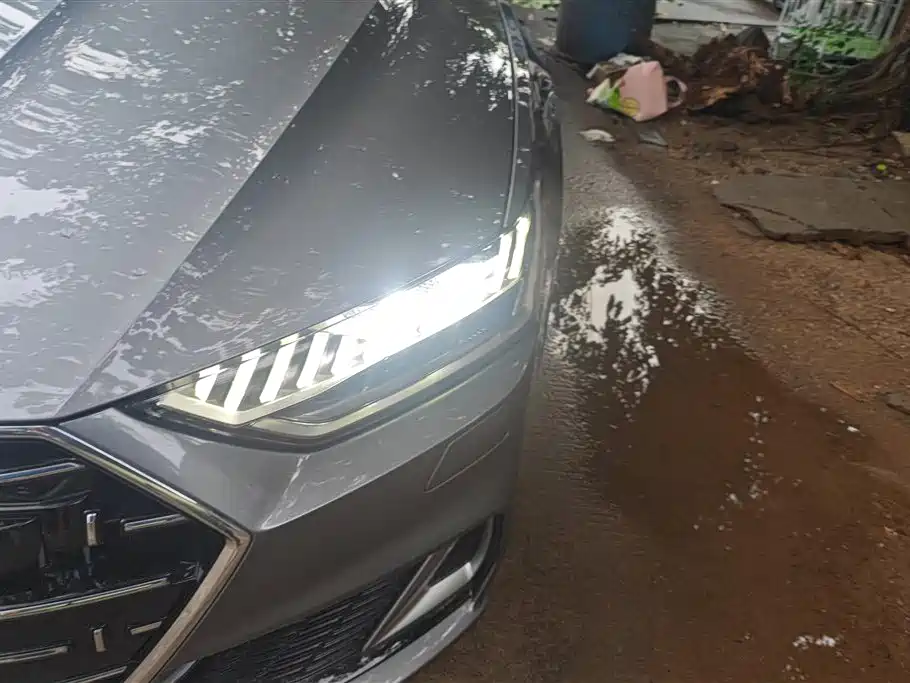 Audi A7L 2023