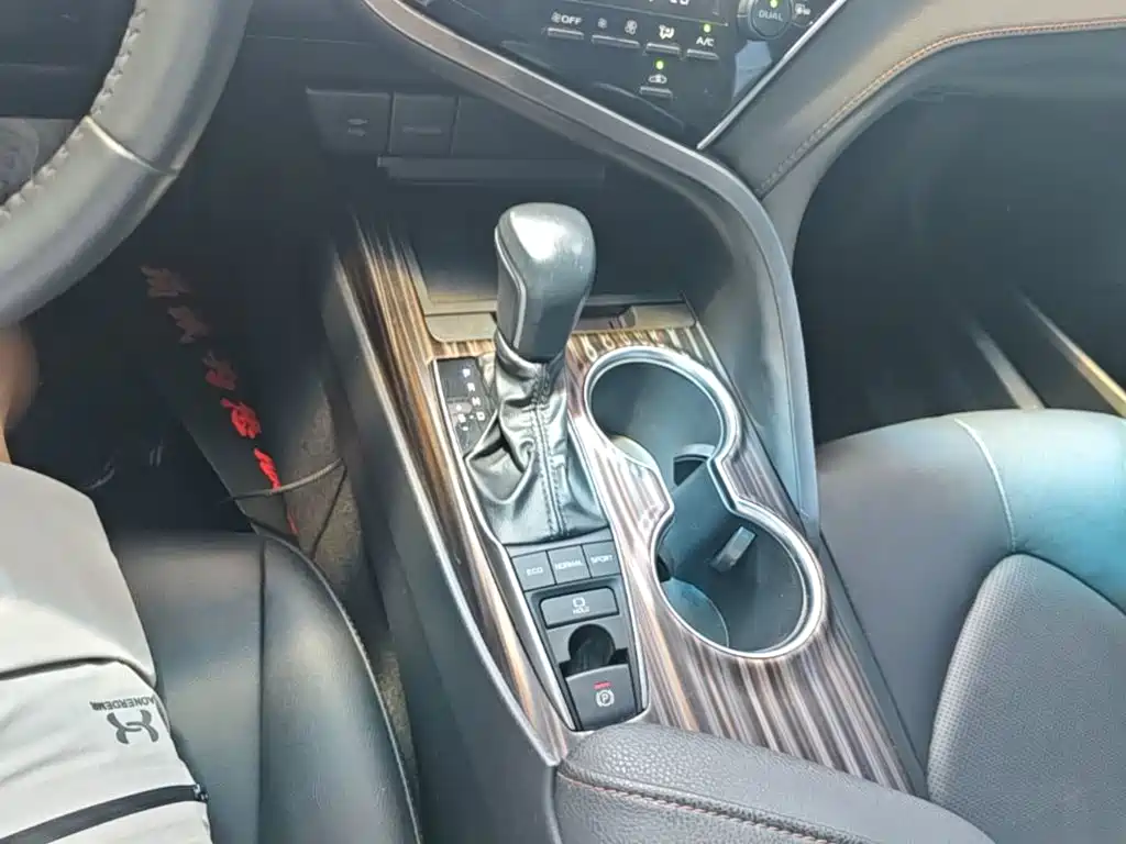 Toyota Camry 2021 — фото 21