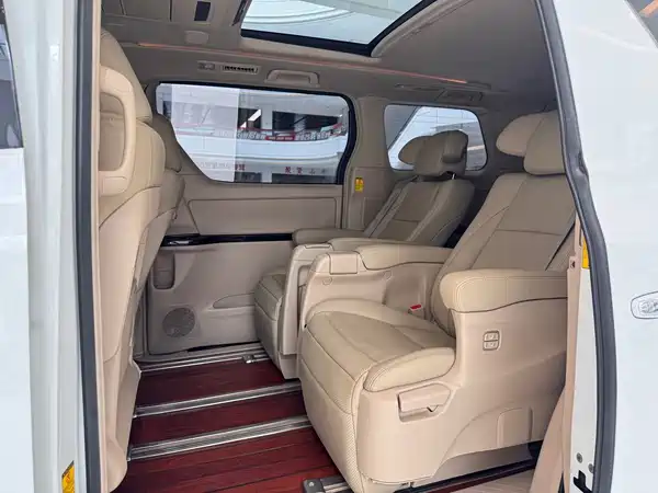 Toyota Alphard 2013