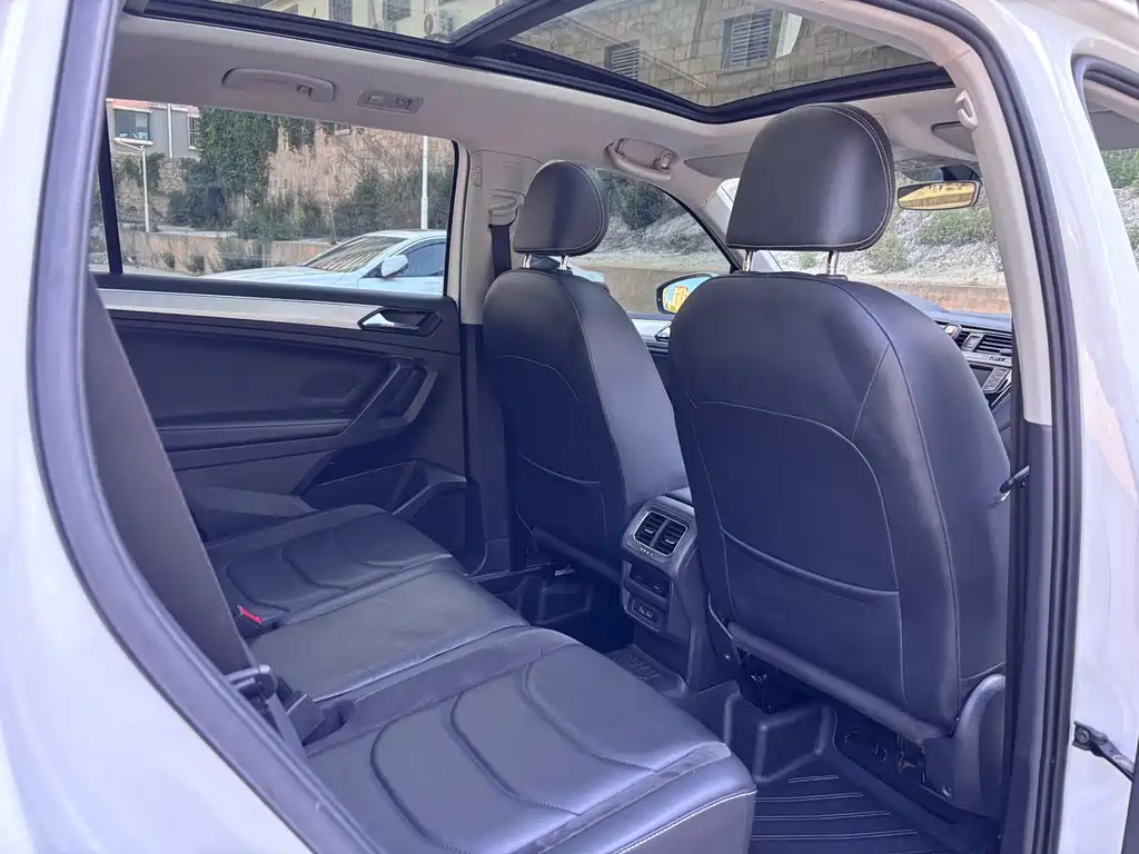 Volkswagen Tiguan L 2019 — фото 10
