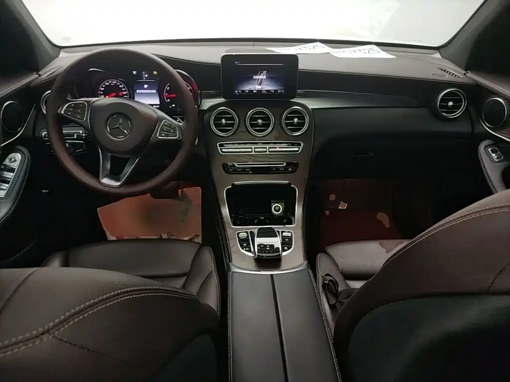 Mercedes-Benz GLC 2017 — фото 10