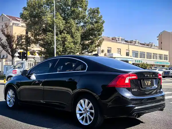 Volvo S60 2015