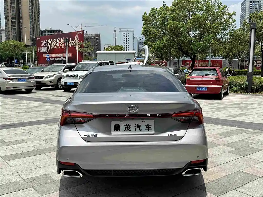 Toyota Avalon 2023