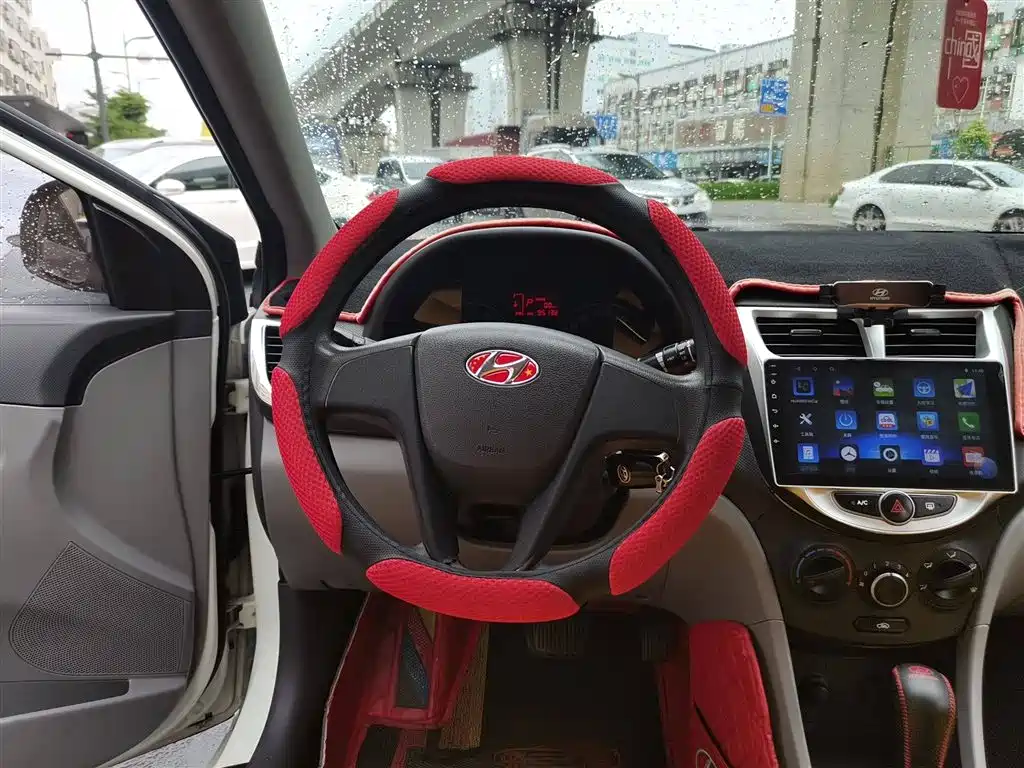 Hyundai Verna 2016 — фото 11