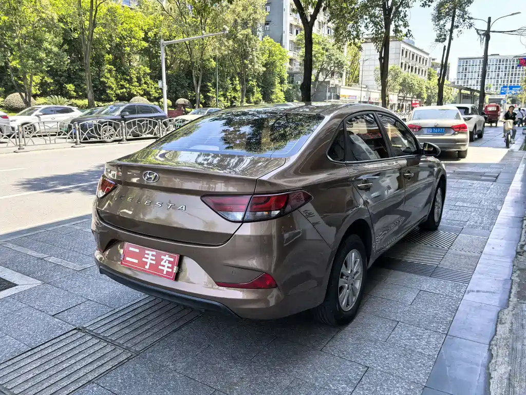 Hyundai Elantra 2019 — фото 7
