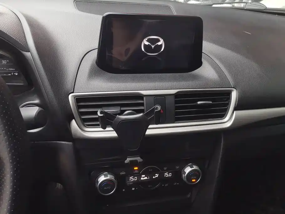 Mazda 3 Angkesela 2019 — фото 13