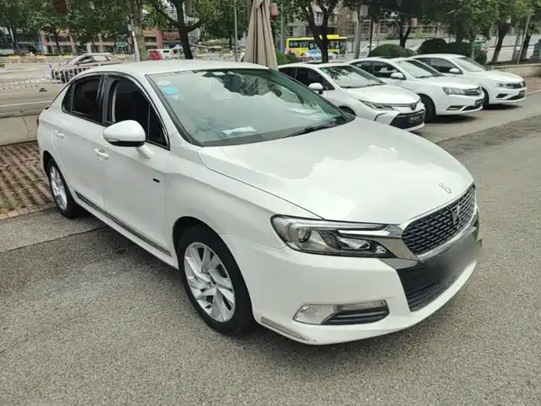 DS 5LS 2015