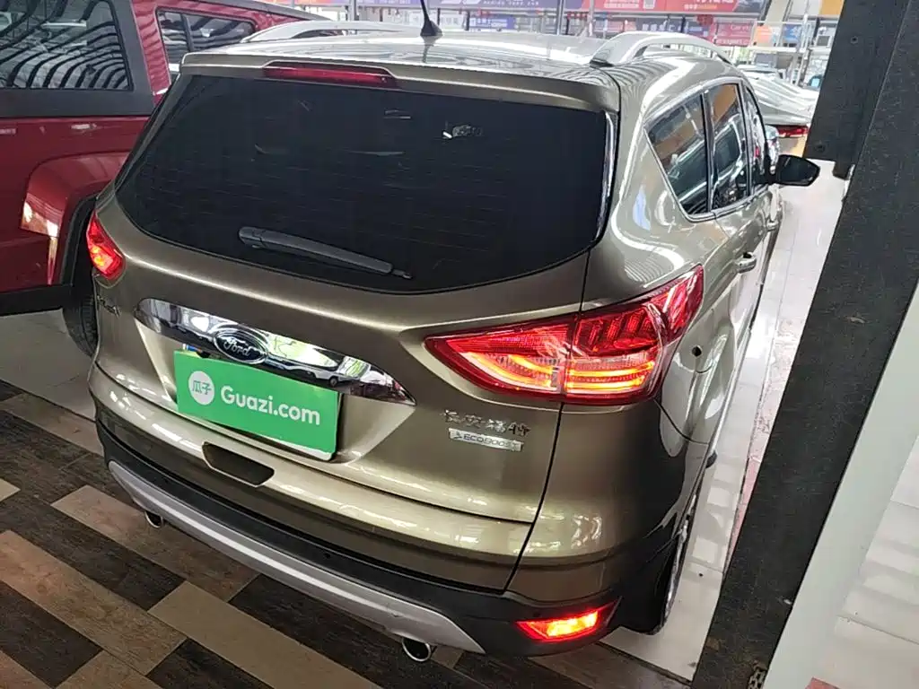 Ford Kuga 2015 — фото 7