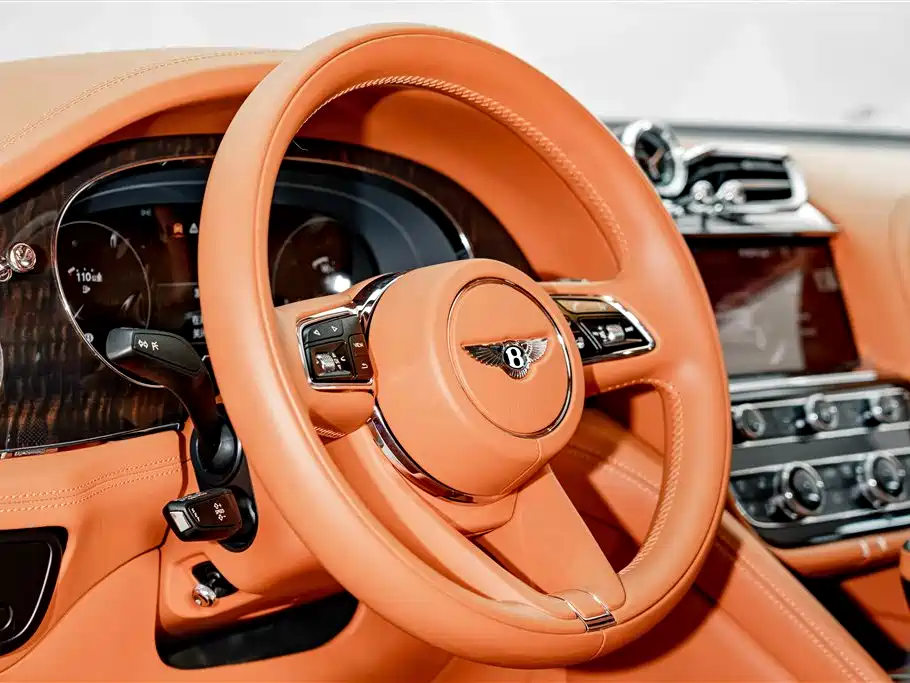Bentley Bentayga 2020 — фото 9