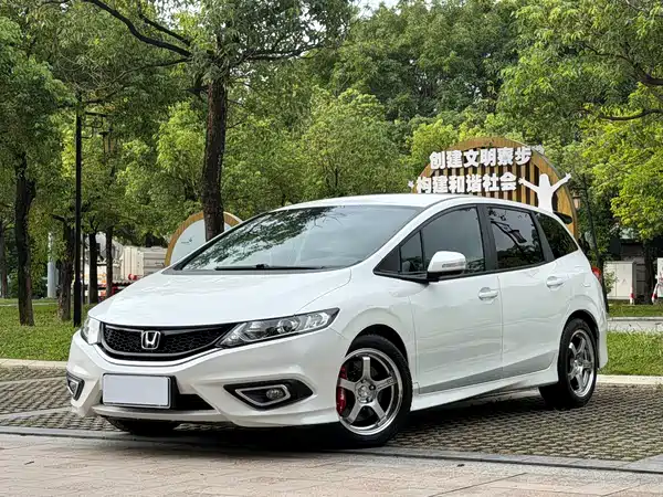 Honda Jade 2016