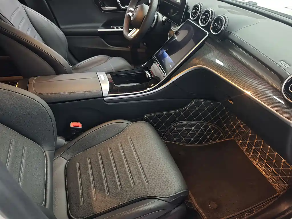 Mercedes-Benz C-Class 2023 — фото 14