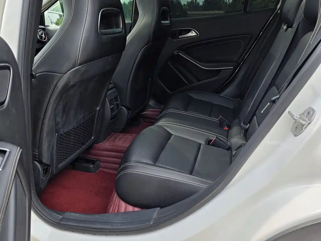 Mercedes-Benz GLA 2017 — фото 12