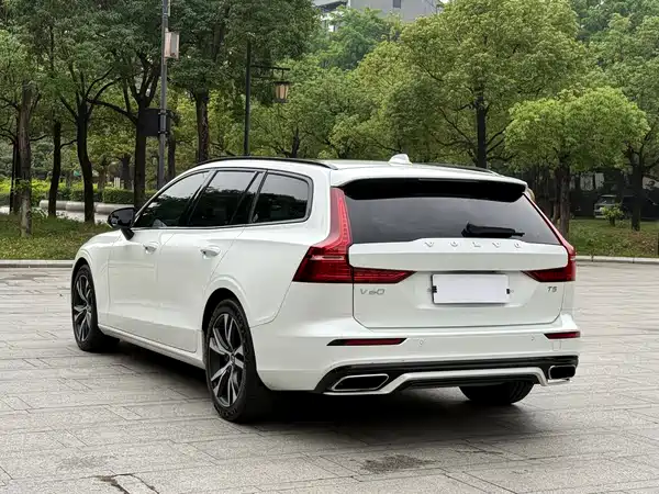 Volvo V60 2020