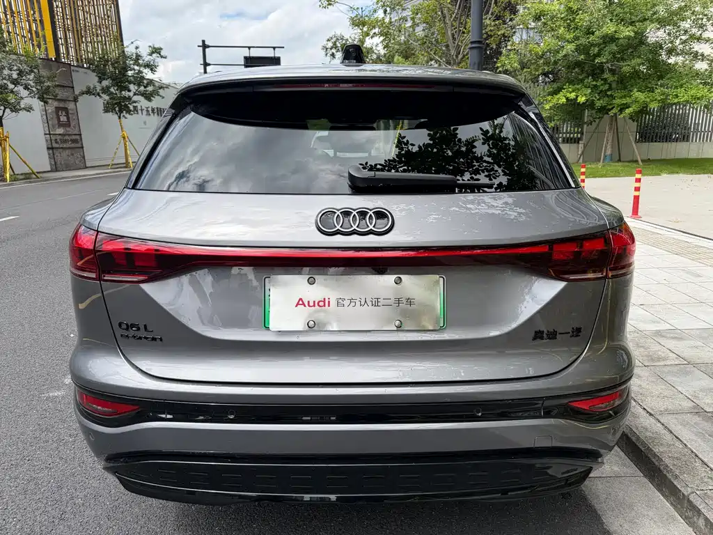 Audi Q6L E-Tron 2025 — фото 6