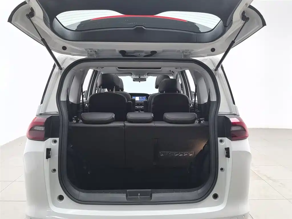 GAC Motor Trumpchi M6 2019 — фото 16