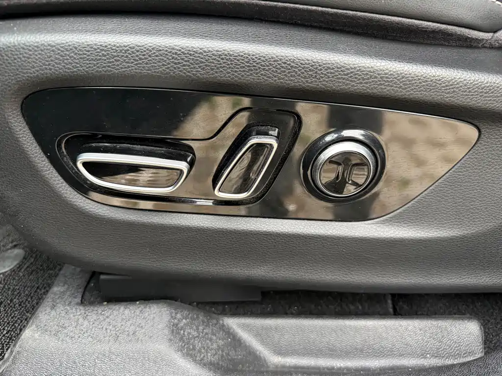 GAC Trumpchi GS8 2024 — фото 11
