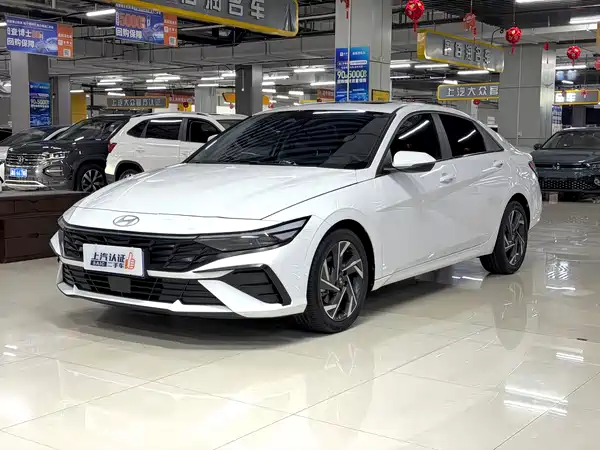 Hyundai Elantra 2023