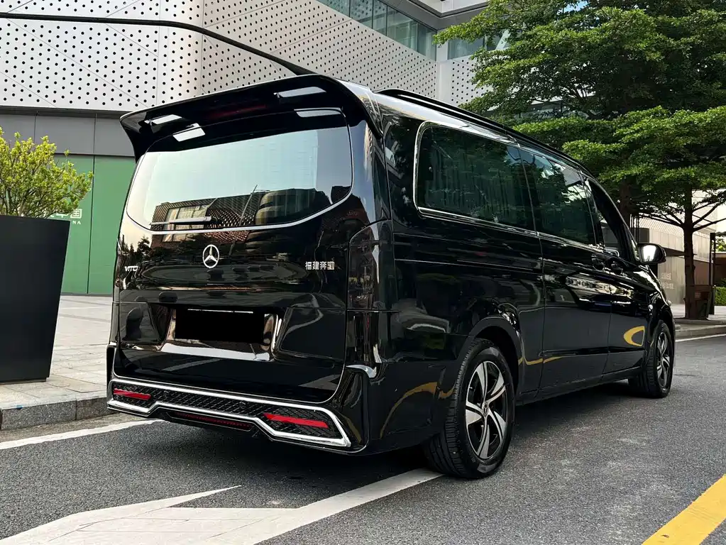 Mercedes-Benz Vito 2024 — фото 11