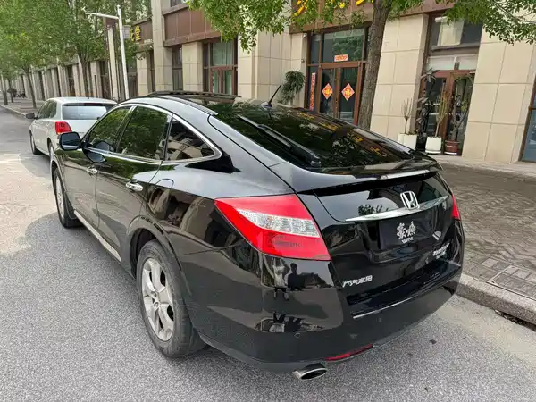 Honda Crosstour 2012