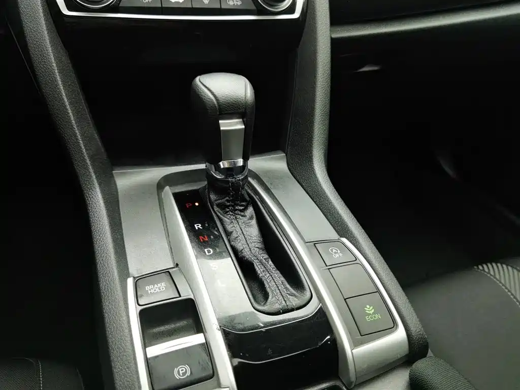Honda Civic 2017 — фото 13