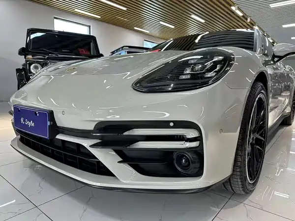 Porsche Panamera 2019