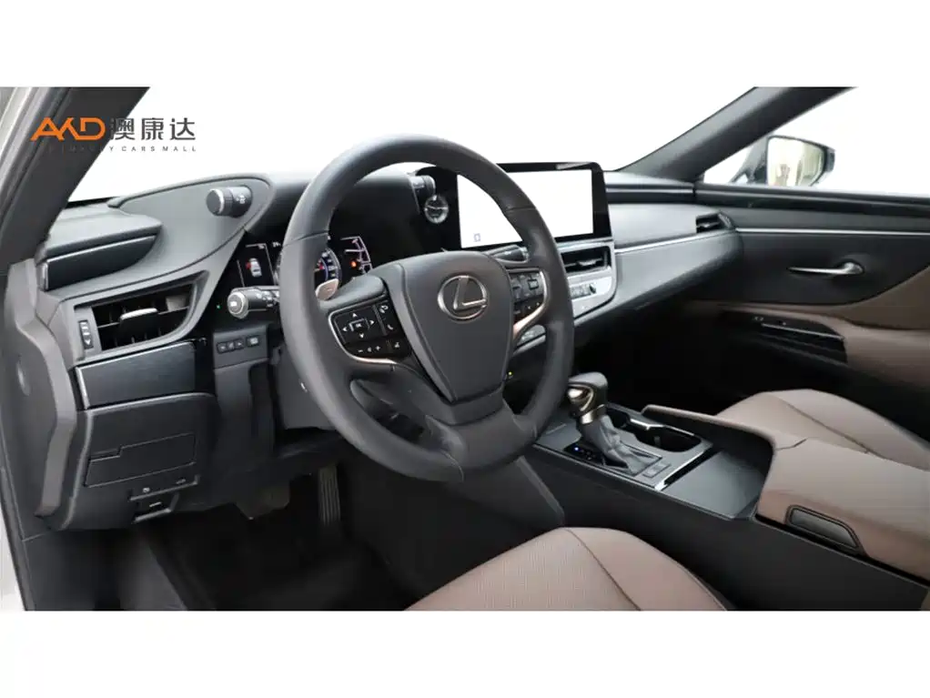 Lexus ES 2024