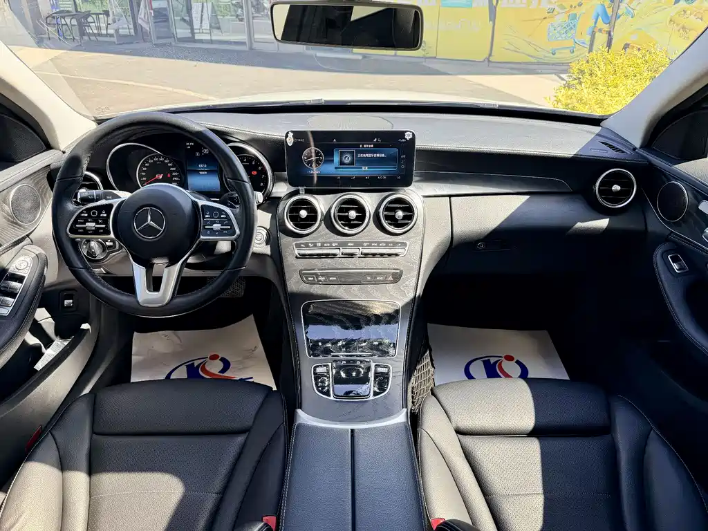 Mercedes-Benz C-Class 2019 — фото 9