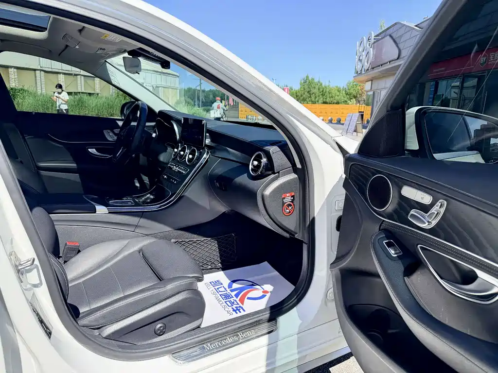 Mercedes-Benz C-Class 2019 — фото 10