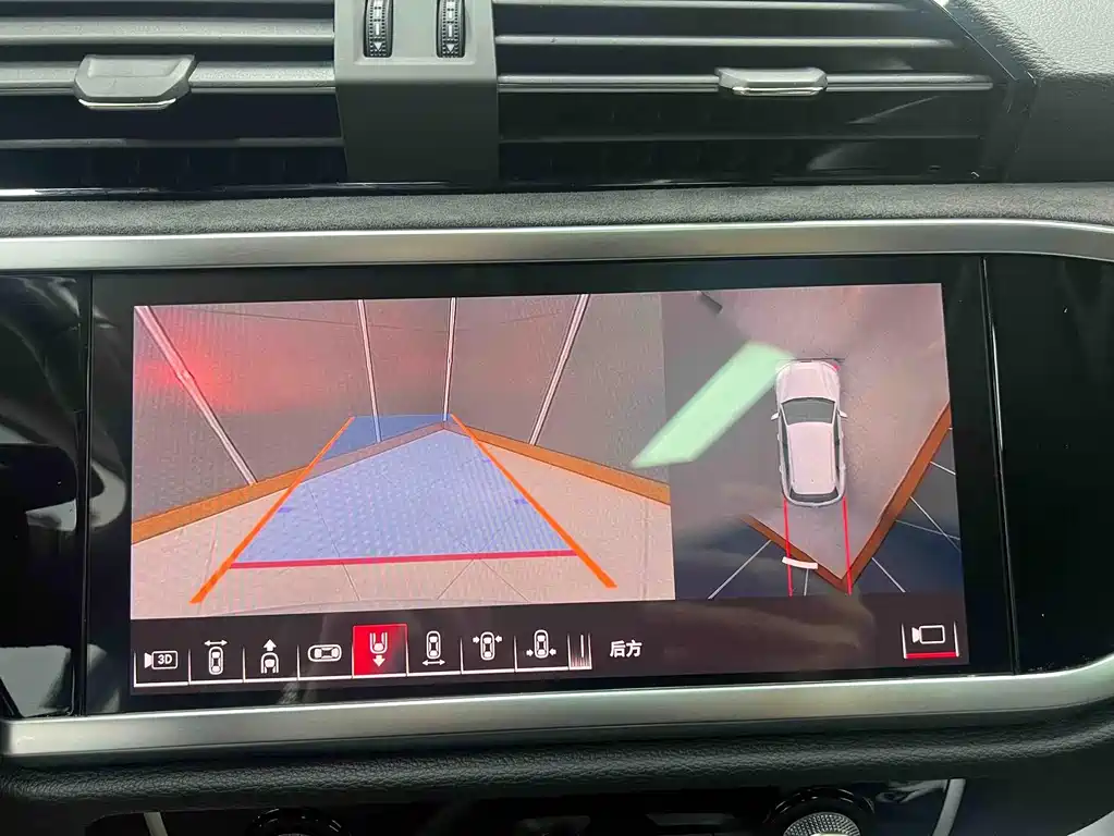 Audi Q3 2023 — фото 11