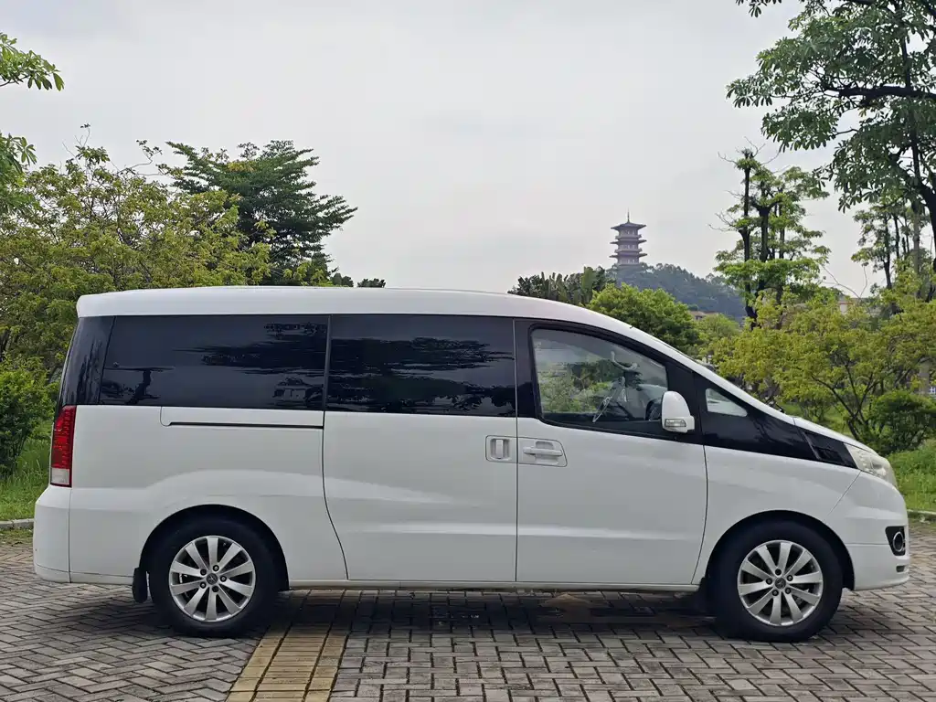 JAC Refine M5 2014 — фото 5