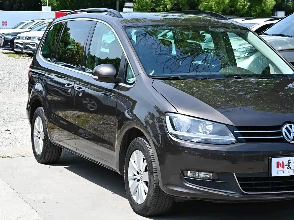 Volkswagen Sharan 2017 — фото 9